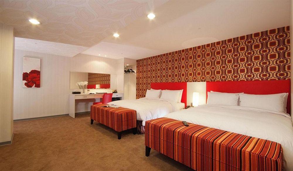 Hotel Leisure 台中輕行旅 Ngoại thất bức ảnh