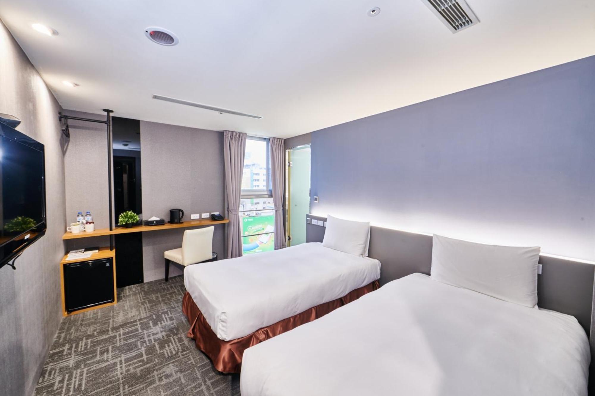 Hotel Leisure 台中輕行旅 Ngoại thất bức ảnh