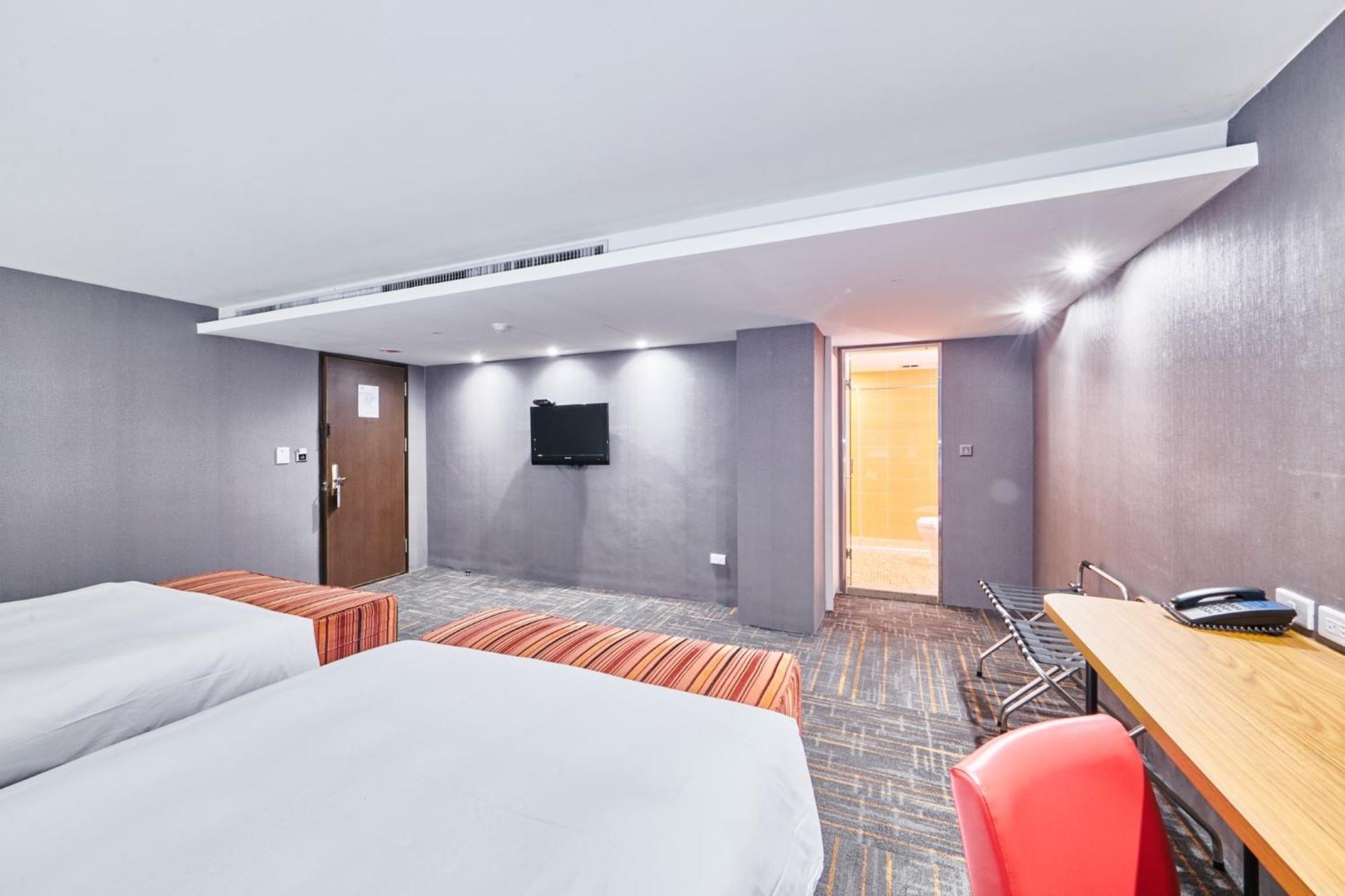 Hotel Leisure 台中輕行旅 Ngoại thất bức ảnh